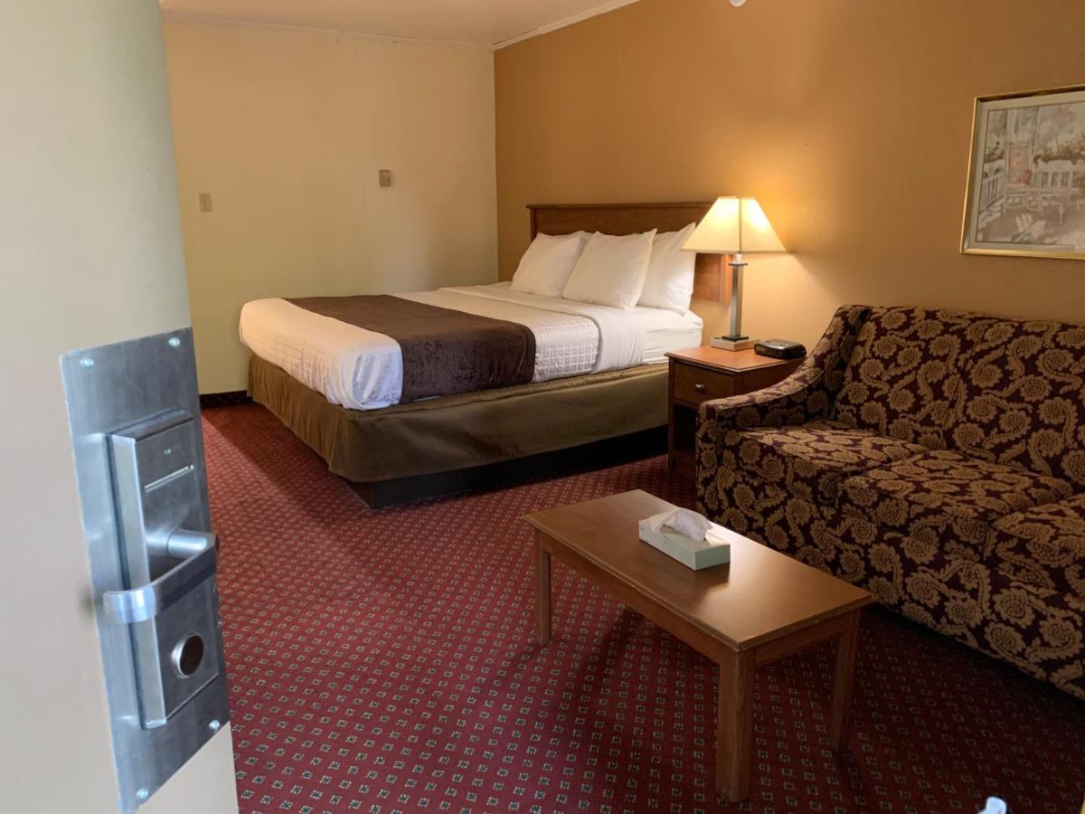 Red Carpet Inn&Suites Ebensburg Buitenkant foto